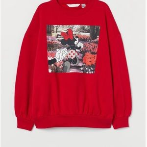 H & M Red Disney Minnie Mouse Sweatshirt, Size Large. NWT.